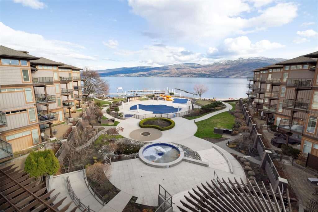 #416-4205 Gellatly Rd